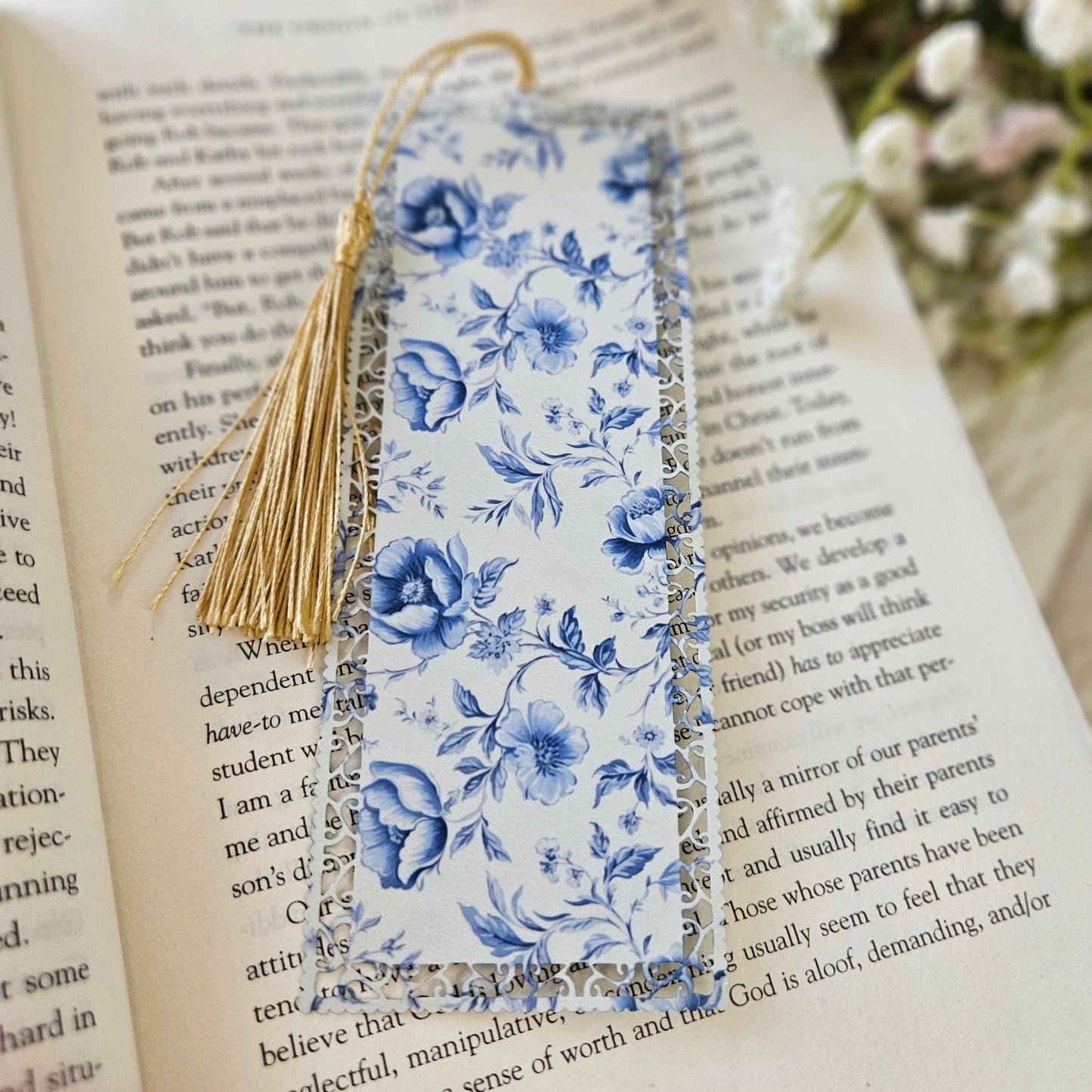 Bookmark - Chinoiserie Blue Toile Floral