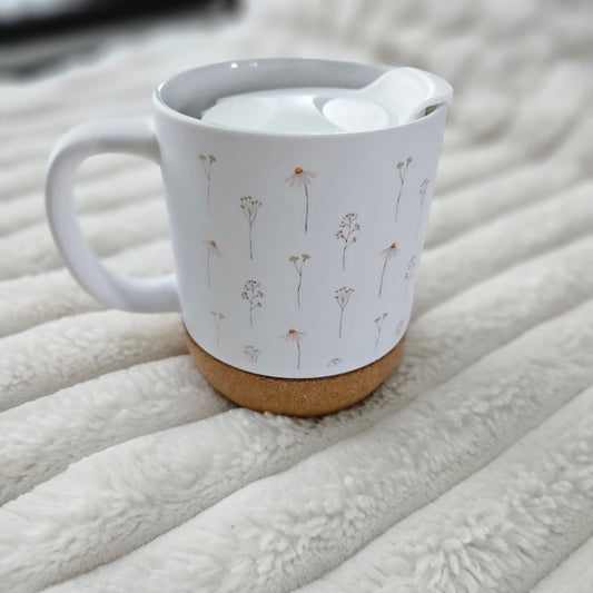 Soft Neutral Wildflower Pattern On-The-Go Travel Mug